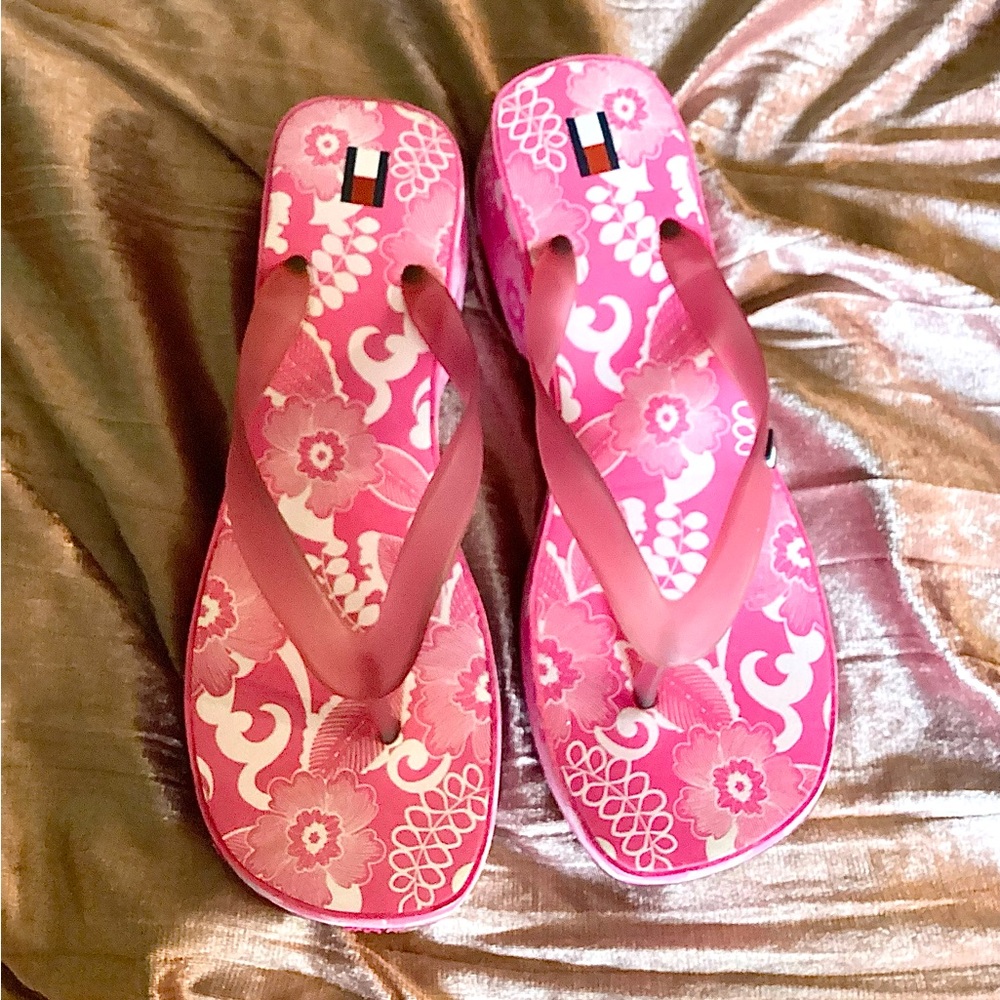 Women’s Y2K Pink And White Floral Tommy Hilfiger Platform Sandals - Size 9